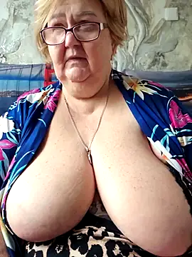 Snapshot of Awn290668 chatting on November 16, 11:15 am Awn290668 online show from November 16, 11:15 am