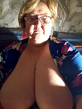 Snapshot of Awn290668 chatting on November 13, 5:22 am Awn290668 online show from November 13, 5:22 am