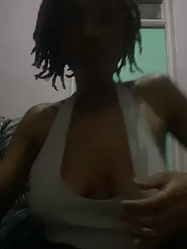 Snapshot of Tee_babygirl1 chatting on January 4, 4:22 pm Tee babygirl1 online show from January 4, 4:22 pm
