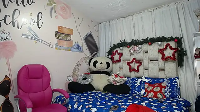 EMMA SWEETT1 online show from January 9, 12:34 pm