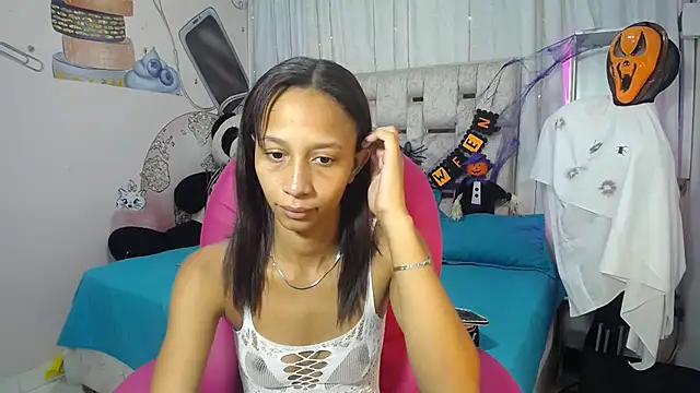 EMMA SWEETT1 online show from November 3, 12:42 pm