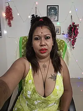 YOUR LOVELY-40 online show from June 10, 5:47 pm