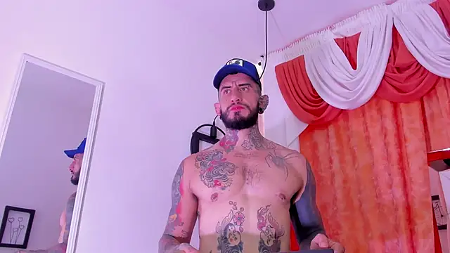 dilan scootk  online show from March 28, 7:26 pm