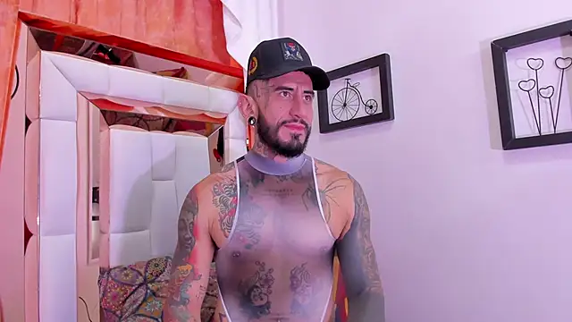 dilan scootk  online show from May 10, 11:36 am