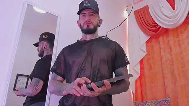 dilan scootk  online show from February 24, 7:37 pm