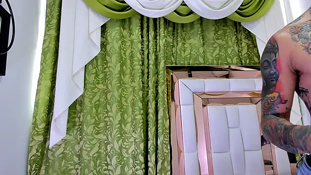 Snapshot of dilan_scootk_ chatting on October 14, 7:25 pm dilan scootk online show from October 14, 7:25 pm