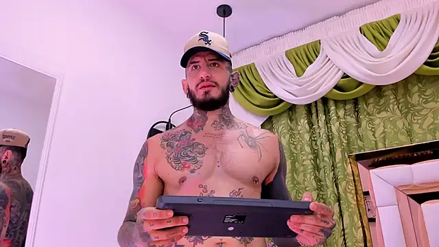 dilan scootk  online show from December 22, 3:12 pm