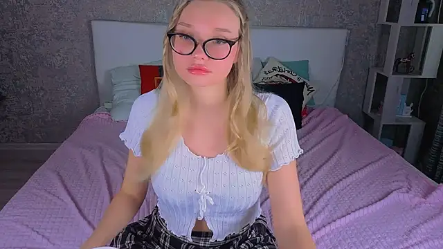 BoysLoveBlondee online show from February 20, 7:43 am