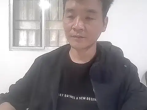 kisstoyousoon2024 online show from November 16, 9:47 am