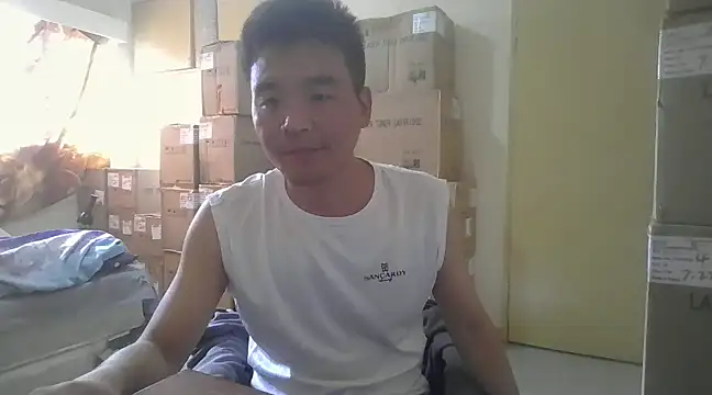 kisstoyousoon2024 online show from January 4, 2:25 pm