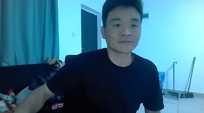 kisstoyousoon2024 online show from March 16, 6:44 pm