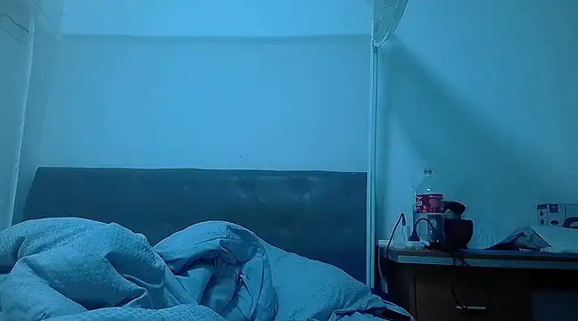 kisstoyousoon2024 online show from March 17, 5:12 am