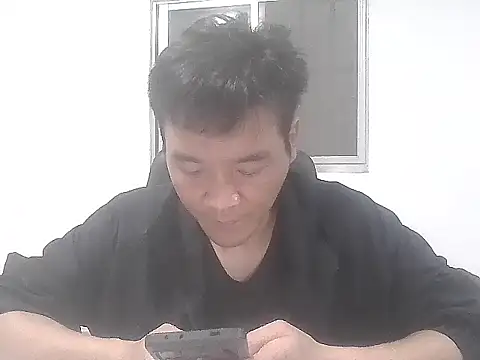 kisstoyousoon2024 online show from November 11, 6:36 pm