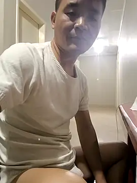 kisstoyousoon2024 online show from October 1, 6:23 pm