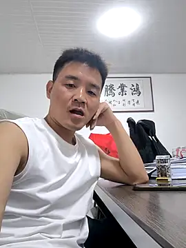 kisstoyousoon2024 online show from September 29, 8:14 pm