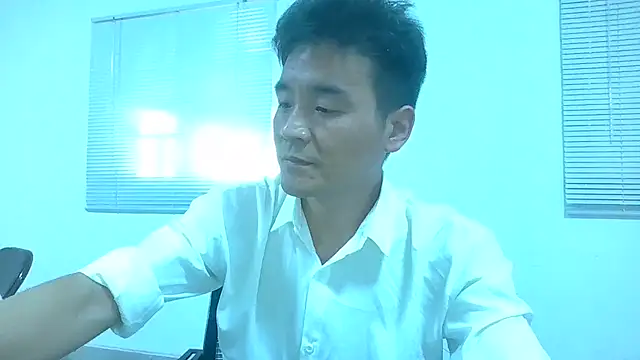 kisstoyousoon2024 online show from March 18, 3:12 pm