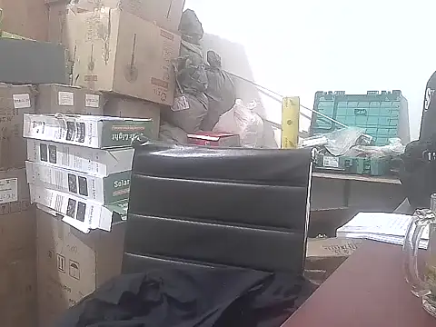 kisstoyousoon2024 online show from December 2, 9:22 am