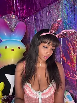 Blazerina online show from April 5, 7:15 am