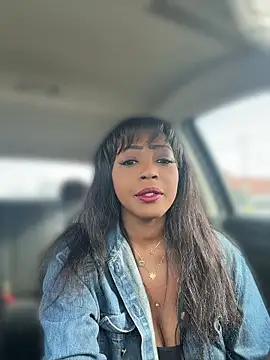 Blazerina online show from April 13, 9:30 pm