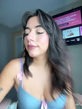 Snapshot of veronicaapink chatting on March 2, 7:30 pm veronicaapink online show from March 2, 7:30 pm