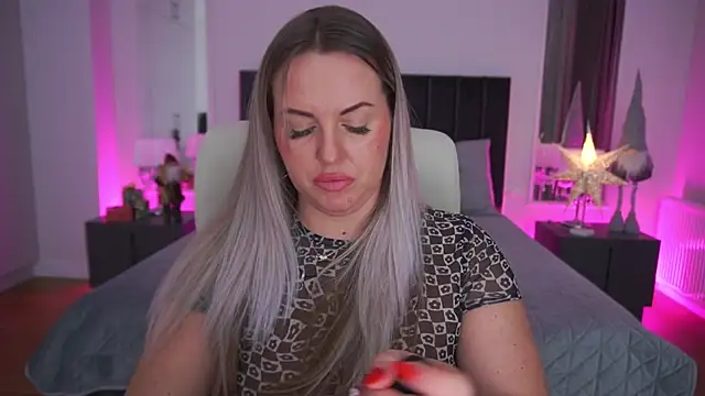 KiraCandyS online show from January 14, 9:18 pm