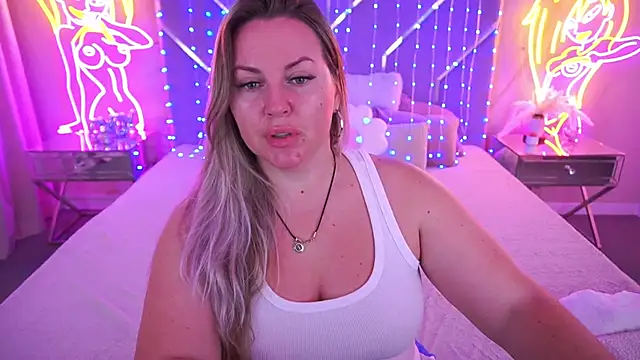 KiraCandyS online show from May 25, 8:29 pm