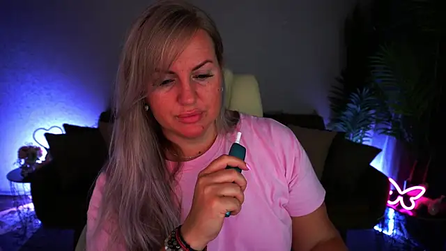 KiraCandyS online show from June 26, 7:42 pm