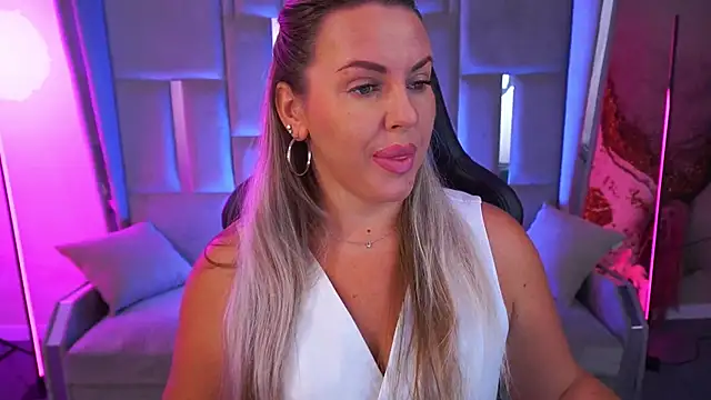 KiraCandyS online show from September 19, 9:08 pm