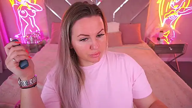 KiraCandyS online show from May 14, 8:28 pm