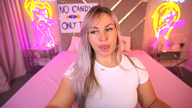 KiraCandyS online show from November 4, 10:02 pm