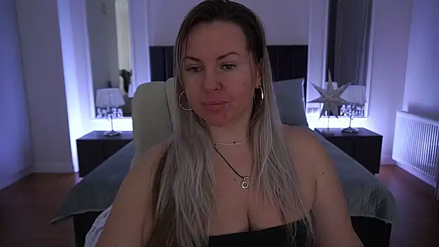 KiraCandyS online show from March 25, 10:41 pm