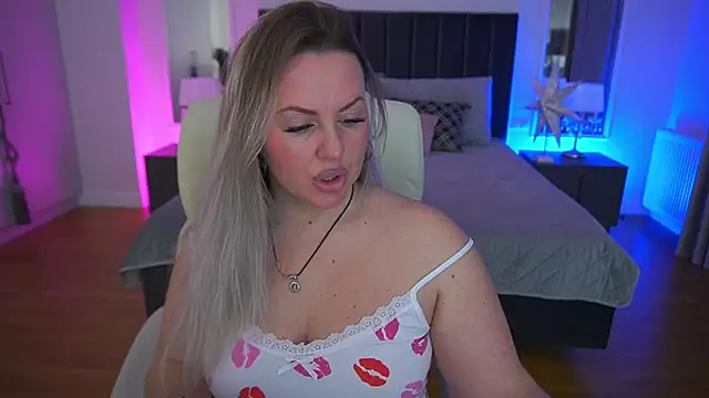 KiraCandyS online show from April 14, 8:14 pm