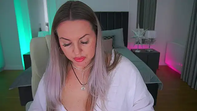 KiraCandyS online show from March 11, 8:58 pm