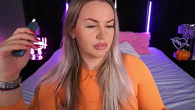 KiraCandyS online show from November 8, 11:19 pm