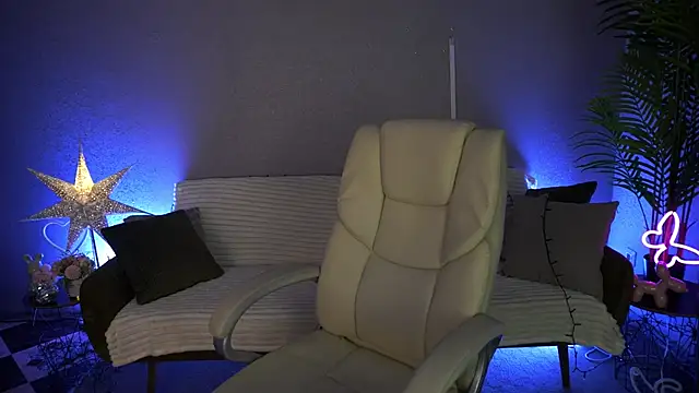KiraCandyS online show from June 8, 8:09 pm