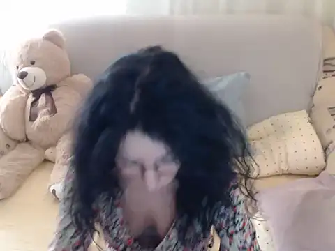 Snapshot of Emmatoo chatting on February 1, 1:09 pm Emmatoo online show from February 1, 1:09 pm