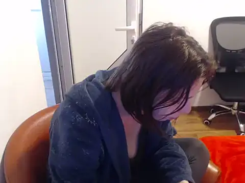 Emmatoo online show from March 5, 7:43 pm