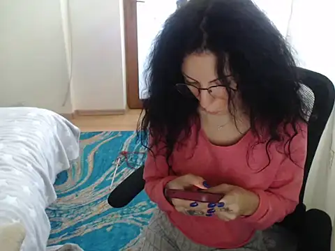 Emmatoo online show from December 17, 12:32 pm