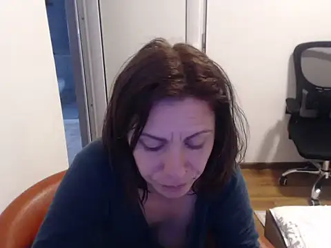 Emmatoo online show from March 22, 6:42 pm