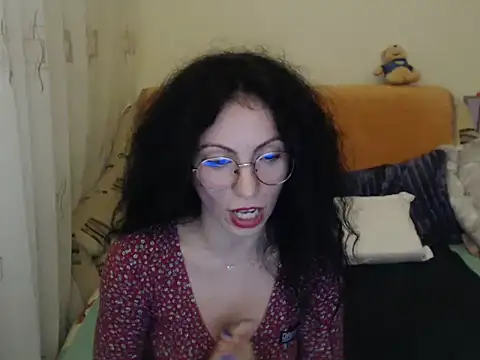 Emmatoo online show from December 2, 12:00 am