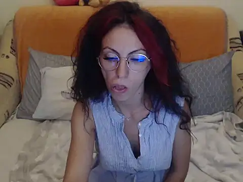Snapshot of Emmatoo chatting on September 21, 4:01 pm Emmatoo online show from September 21, 4:01 pm