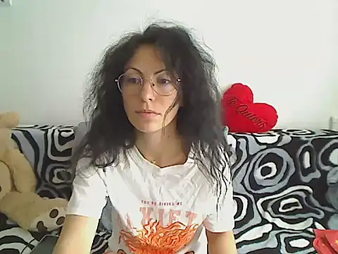 Emmatoo online show from April 12, 9:12 am