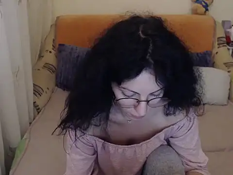 Emmatoo online show from November 26, 2:06 pm