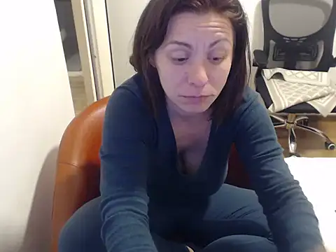 Emmatoo online show from March 18, 8:21 pm