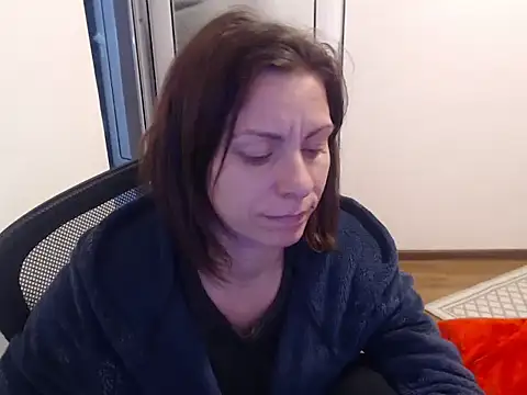 Snapshot of Emmatoo chatting on March 3, 8:49 pm Emmatoo online show from March 3, 8:49 pm