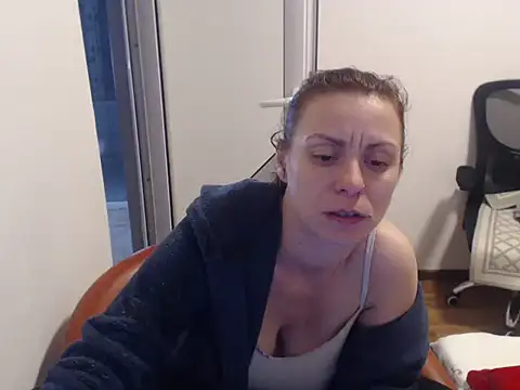 Emmatoo online show from March 30, 7:26 pm