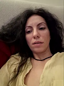 Emmatoo online show from December 18, 1:00 am