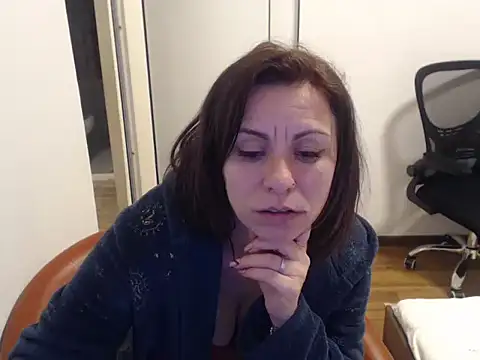 Emmatoo online show from March 21, 9:19 pm