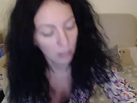 Snapshot of Emmatoo chatting on February 8, 12:58 pm Emmatoo online show from February 8, 12:58 pm