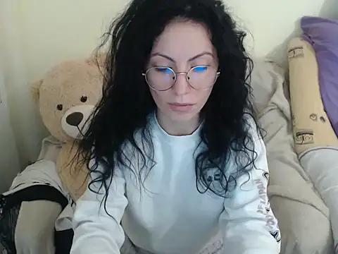 Emmatoo online show from January 9, 1:29 pm